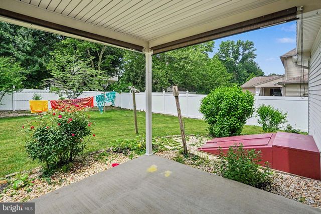 130 KOCH LN, Harrisburg, PA 17112