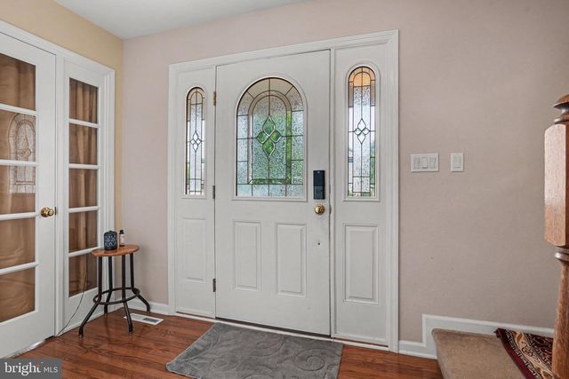130 KOCH LN, Harrisburg, PA 17112