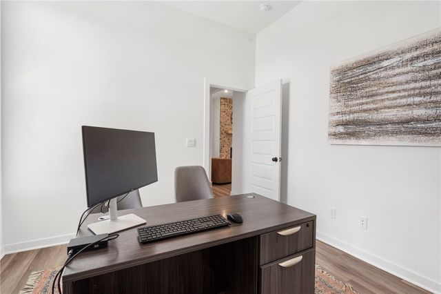 2822 N Grey Squirrel Drive, Fayetteville, AR 72704