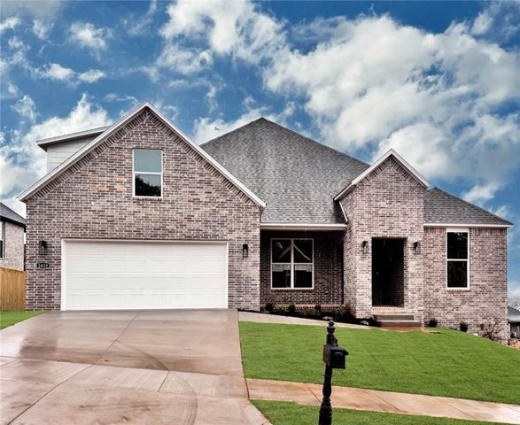 2822 N Grey Squirrel Drive, Fayetteville, AR 72704