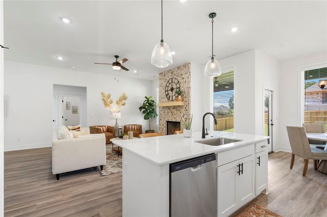 2822 N Grey Squirrel Drive, Fayetteville, AR 72704