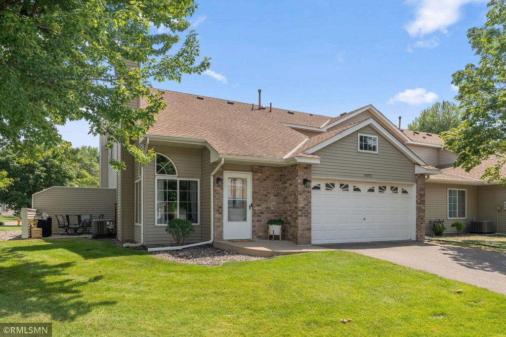 10751 Redwood Street NW, Coon Rapids, MN 55433 — exterior
