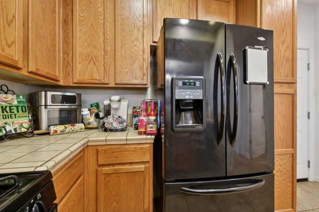 8464 Crystal Walk Cir, Elk Grove, CA 95758