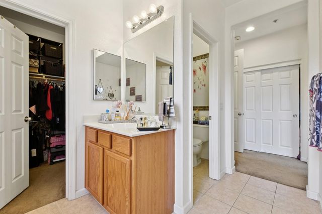 8464 Crystal Walk Cir, Elk Grove, CA 95758