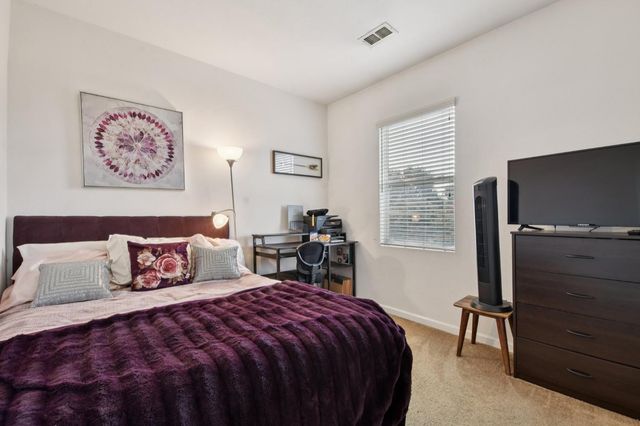 8464 Crystal Walk Cir, Elk Grove, CA 95758