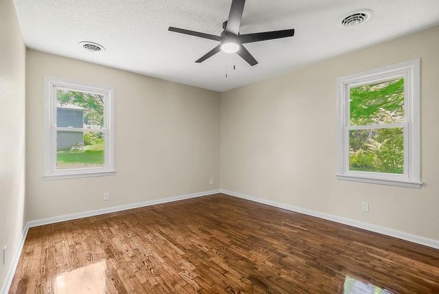 803 Madison Street, Pleasant Hill, MO 64080