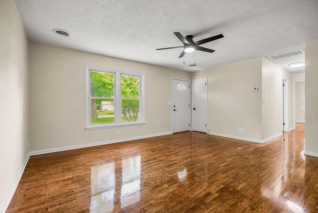 803 Madison Street, Pleasant Hill, MO 64080