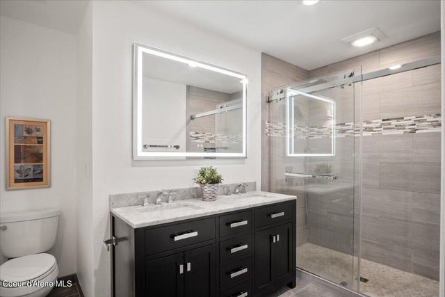 10569 N Friar DR, B, Hayden, ID 83835