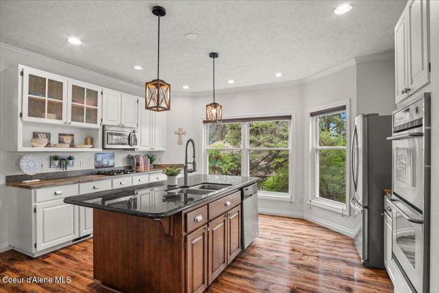 10569 N Friar DR, B, Hayden, ID 83835