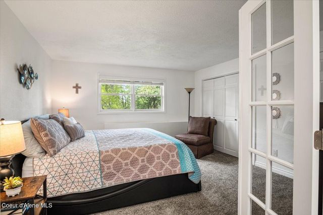 10569 N Friar DR, B, Hayden, ID 83835