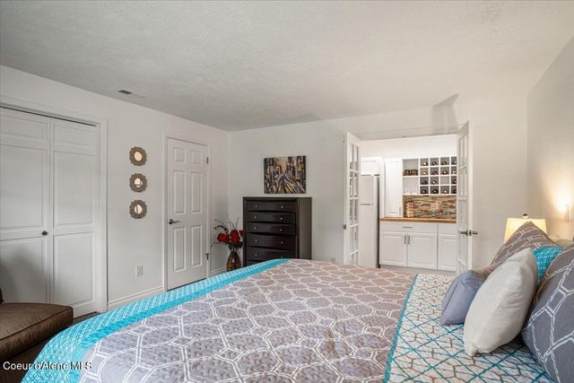 10569 N Friar DR, B, Hayden, ID 83835