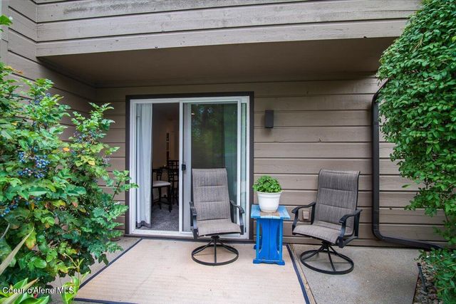 10569 N Friar DR, B, Hayden, ID 83835