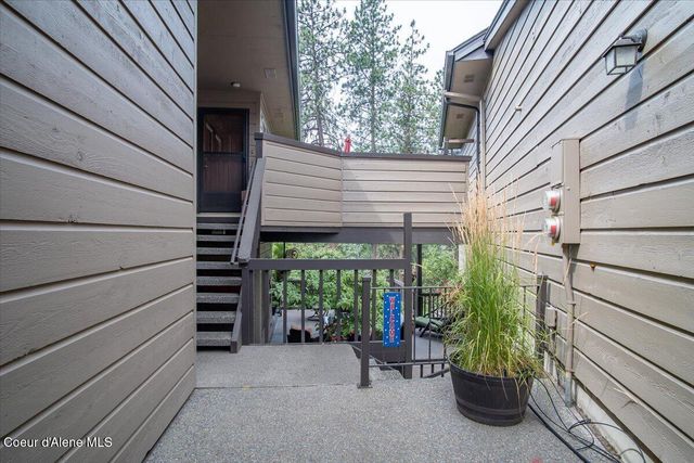 10569 N Friar DR, B, Hayden, ID 83835