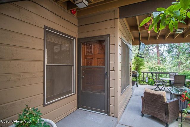 10569 N Friar DR, B, Hayden, ID 83835