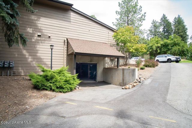 10569 N Friar DR, B, Hayden, ID 83835