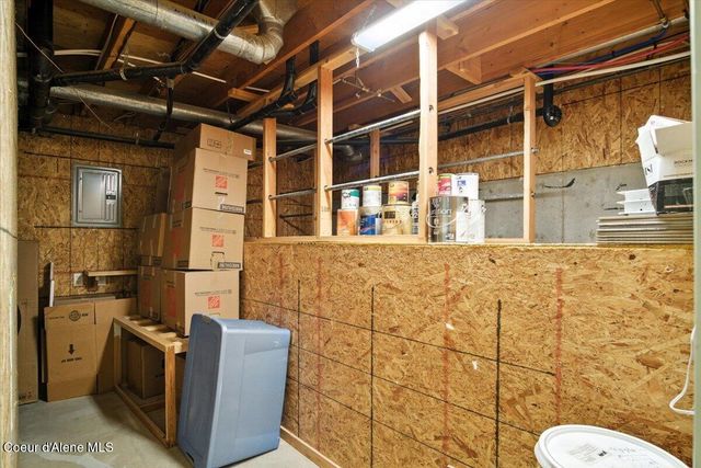 10569 N Friar DR, B, Hayden, ID 83835