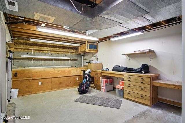 10569 N Friar DR, B, Hayden, ID 83835