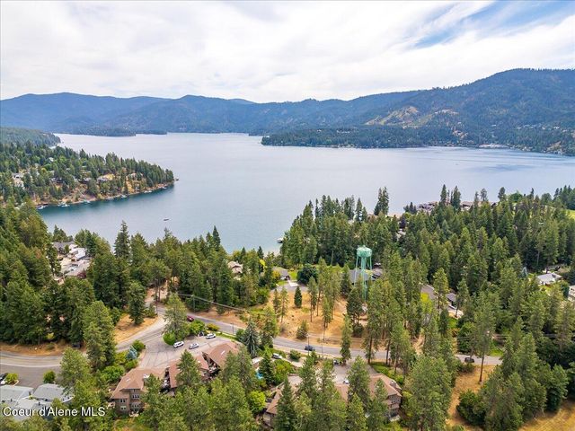 10569 N Friar DR, B, Hayden, ID 83835