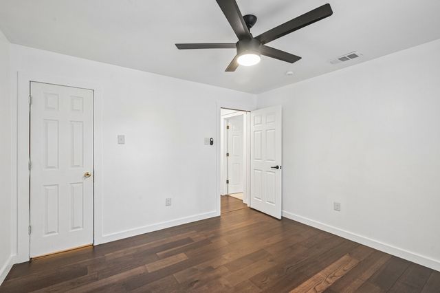 180 N Woodland Trail, Double Oak, TX 75077