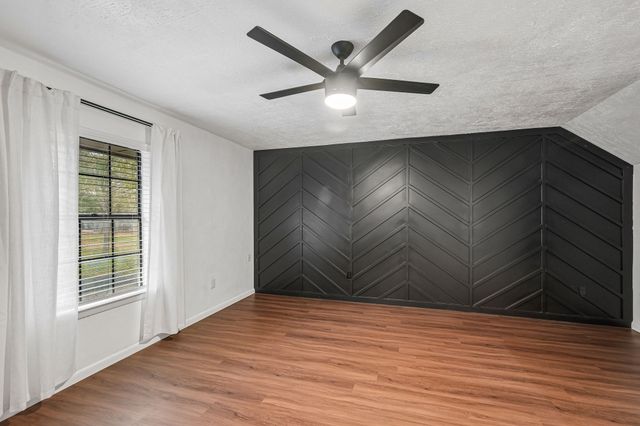 180 N Woodland Trail, Double Oak, TX 75077