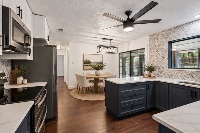 180 N Woodland Trail, Double Oak, TX 75077