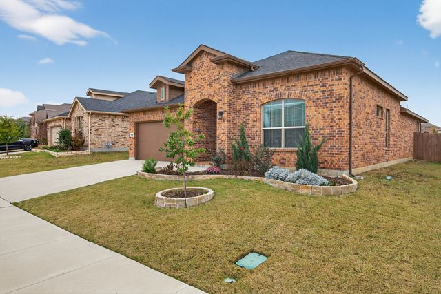 1128 Twin Brooks Lane, Fort Worth, TX 76177