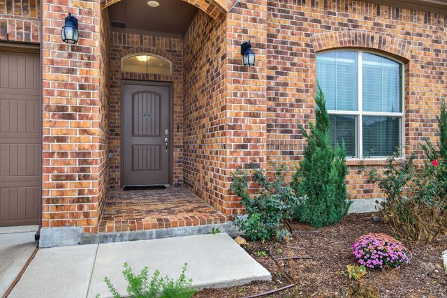 1128 Twin Brooks Lane, Fort Worth, TX 76177