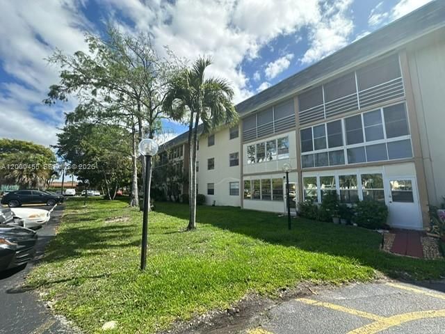 4980 E Sabal Palm Boulevard 330, Tamarac, FL 33319