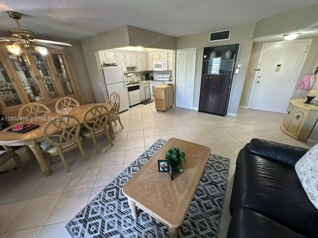 4980 E Sabal Palm Boulevard 330, Tamarac, FL 33319