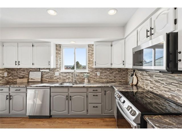 1264 Mcintosh Ave, Broomfield, CO 80020