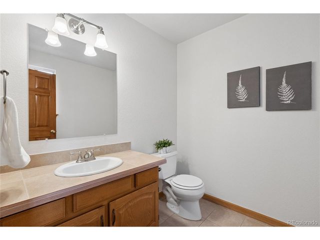 1264 Mcintosh Ave, Broomfield, CO 80020