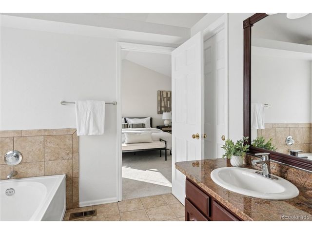 1264 Mcintosh Ave, Broomfield, CO 80020