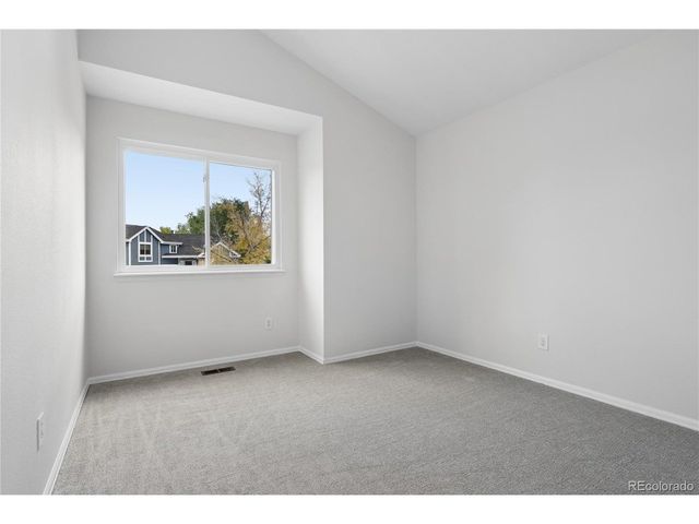 1264 Mcintosh Ave, Broomfield, CO 80020