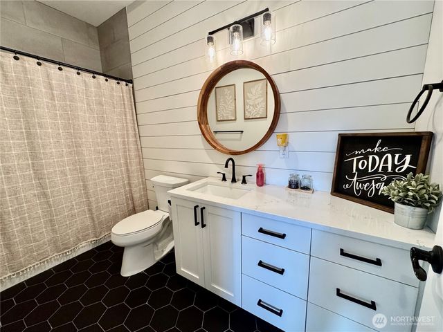 1720 Bodine Extension Road, Kelso, WA 98626