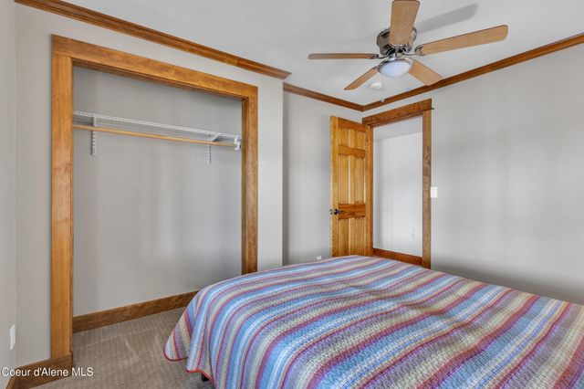 428 E Beachhouse LN, Harrison, ID 83833