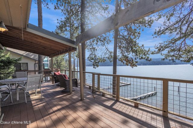 428 E Beachhouse LN, Harrison, ID 83833