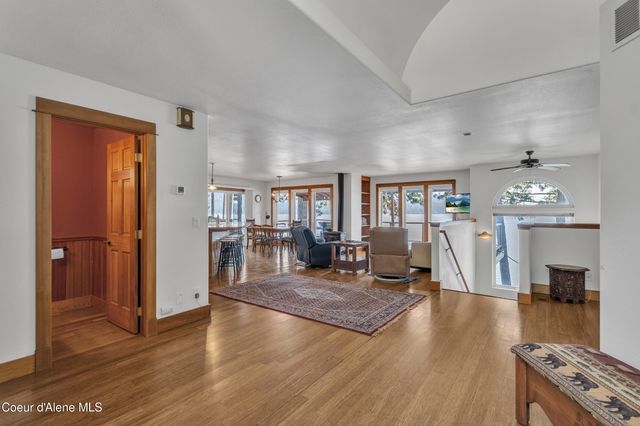428 E Beachhouse LN, Harrison, ID 83833