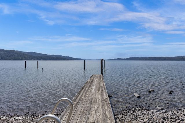428 E Beachhouse LN, Harrison, ID 83833