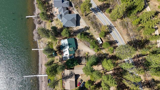 428 E Beachhouse LN, Harrison, ID 83833