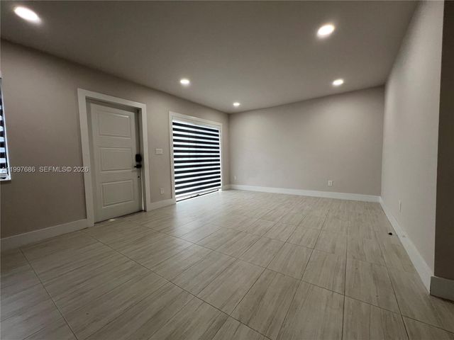 3826 SW 107th Ave 2-2, Miami, FL 33165