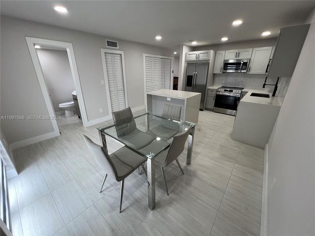 3826 SW 107th Ave 2-2, Miami, FL 33165