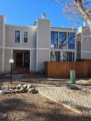 1050 S Monaco Parkway 25, Denver, CO 80224