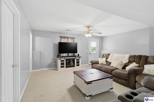 1230 Ranch Road, Vine Grove, KY 40175