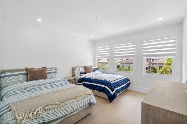 5768 NW 39th Avenue, Boca Raton, FL 33496