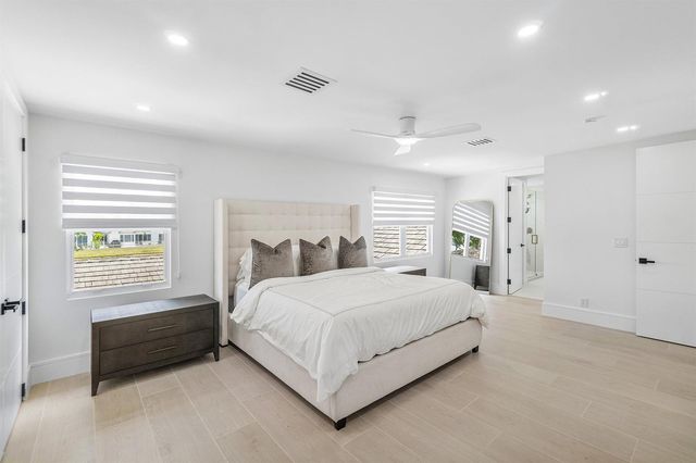 5768 NW 39th Avenue, Boca Raton, FL 33496