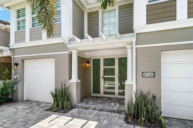 5768 NW 39th Avenue, Boca Raton, FL 33496