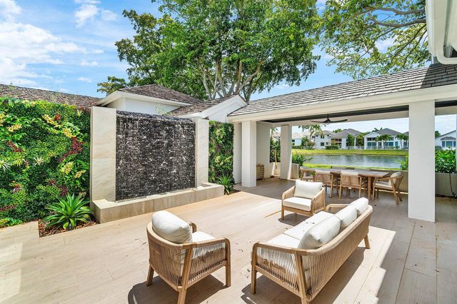 5768 NW 39th Avenue, Boca Raton, FL 33496