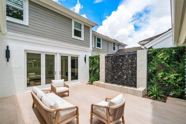 5768 NW 39th Avenue, Boca Raton, FL 33496