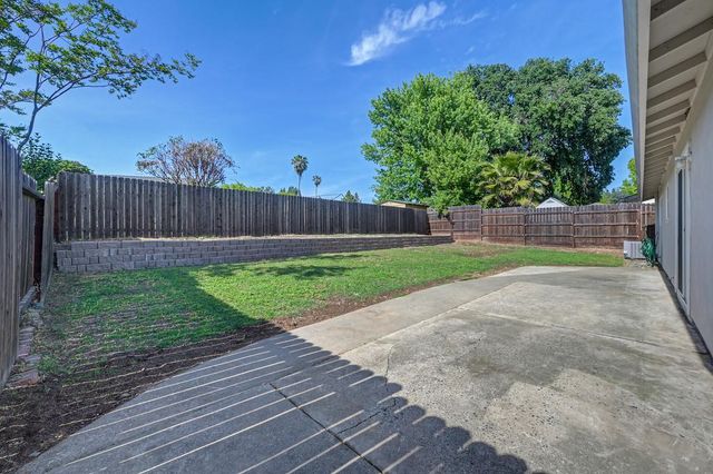 8037 Ruthwood Way, Orangevale, CA 95662