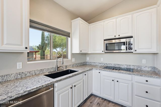 17821 S Golden Valley Drive, Sahuarita, AZ 85629